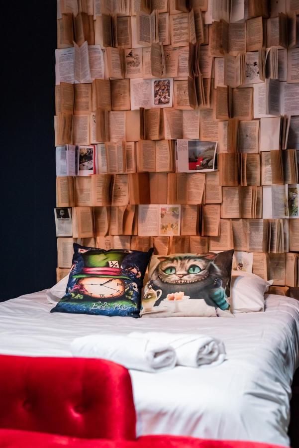 Insolite Alice In Wonderland Gujan-Mestras Exterior foto