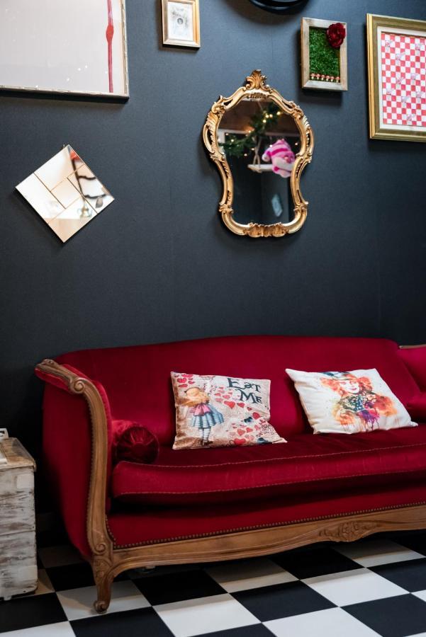 Insolite Alice In Wonderland Gujan-Mestras Exterior foto