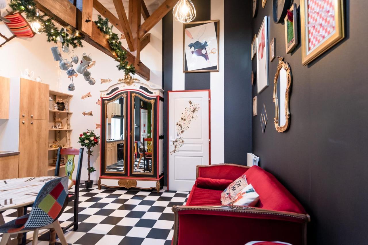 Insolite Alice In Wonderland Gujan-Mestras Exterior foto